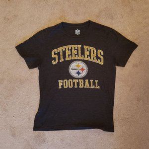 Pittsburgh Steelers T- Shirt Size Medium